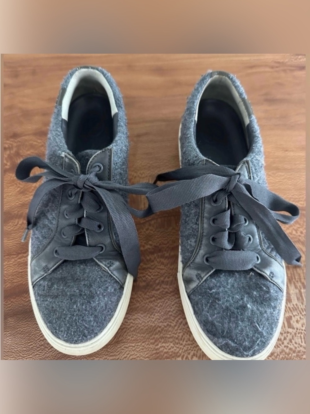 Tory Burch Marion Quilted Lace Up Sneakers Grey | Size: 7.5M